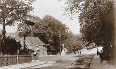 All-Saints-Street-Old-London-Road-Harold-Road-and-High-Street.-1902.